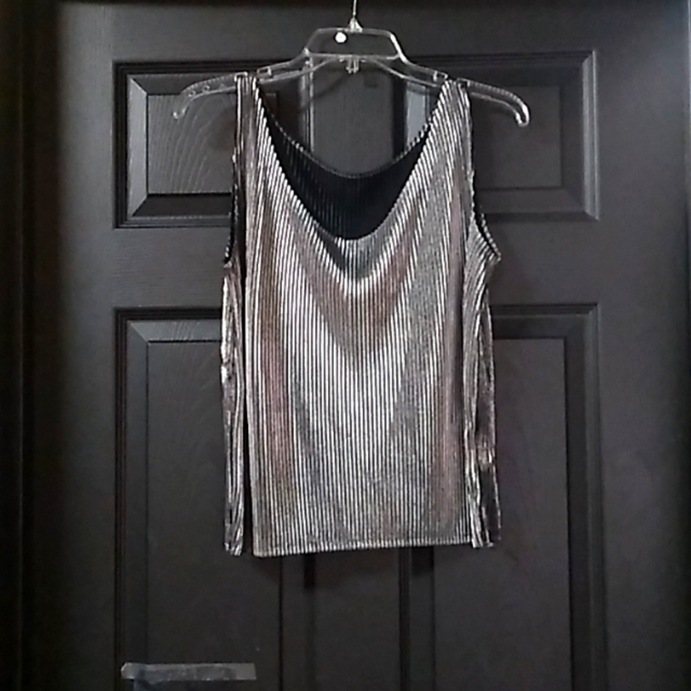 Turn on ladies summer top